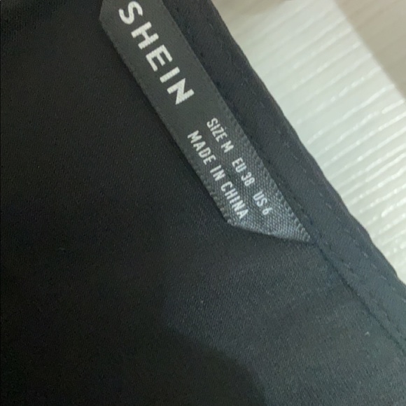 blouse - Picture 3 of 3